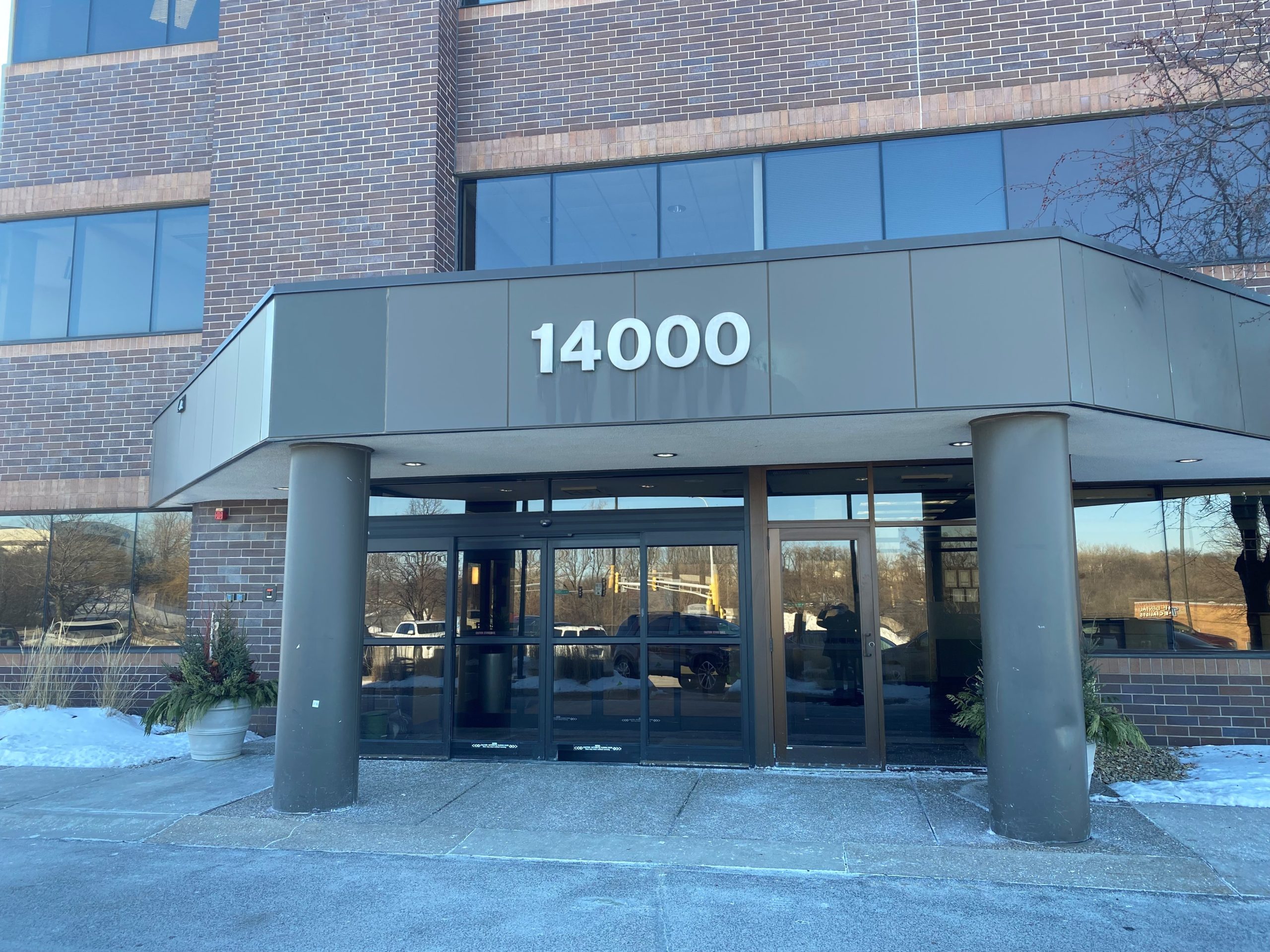 iSpine Pain Care Burnsville Building