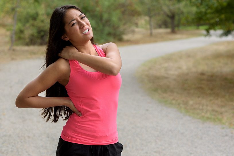 girl-with-neck-and-back-pain-in-running-clothes-edited neck pain picture